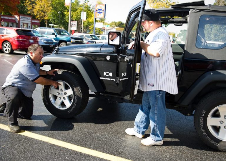 Why buy tires from Auto Lab instead of a discount tire store?